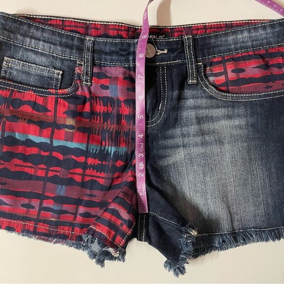 Allen B. by Allen Schwartz Red & Dark Blue Denim Cut Off Shorts Size 4 EUC - Picture 5 of 14